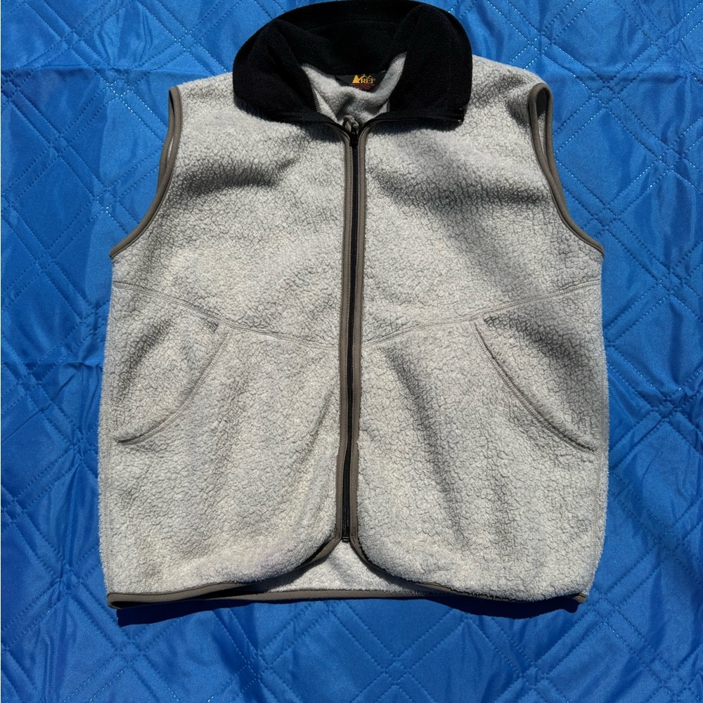 Vintage REI Black and White Fleece Vest